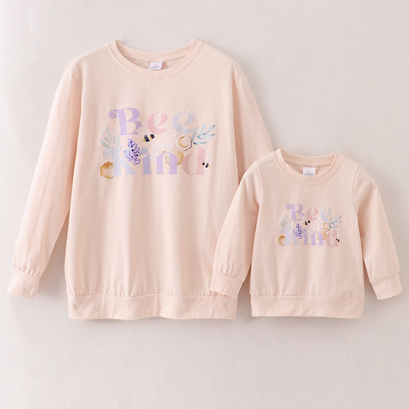 （In Stock E27-5-3）Mommy and Me “BEE KIND” Print Top