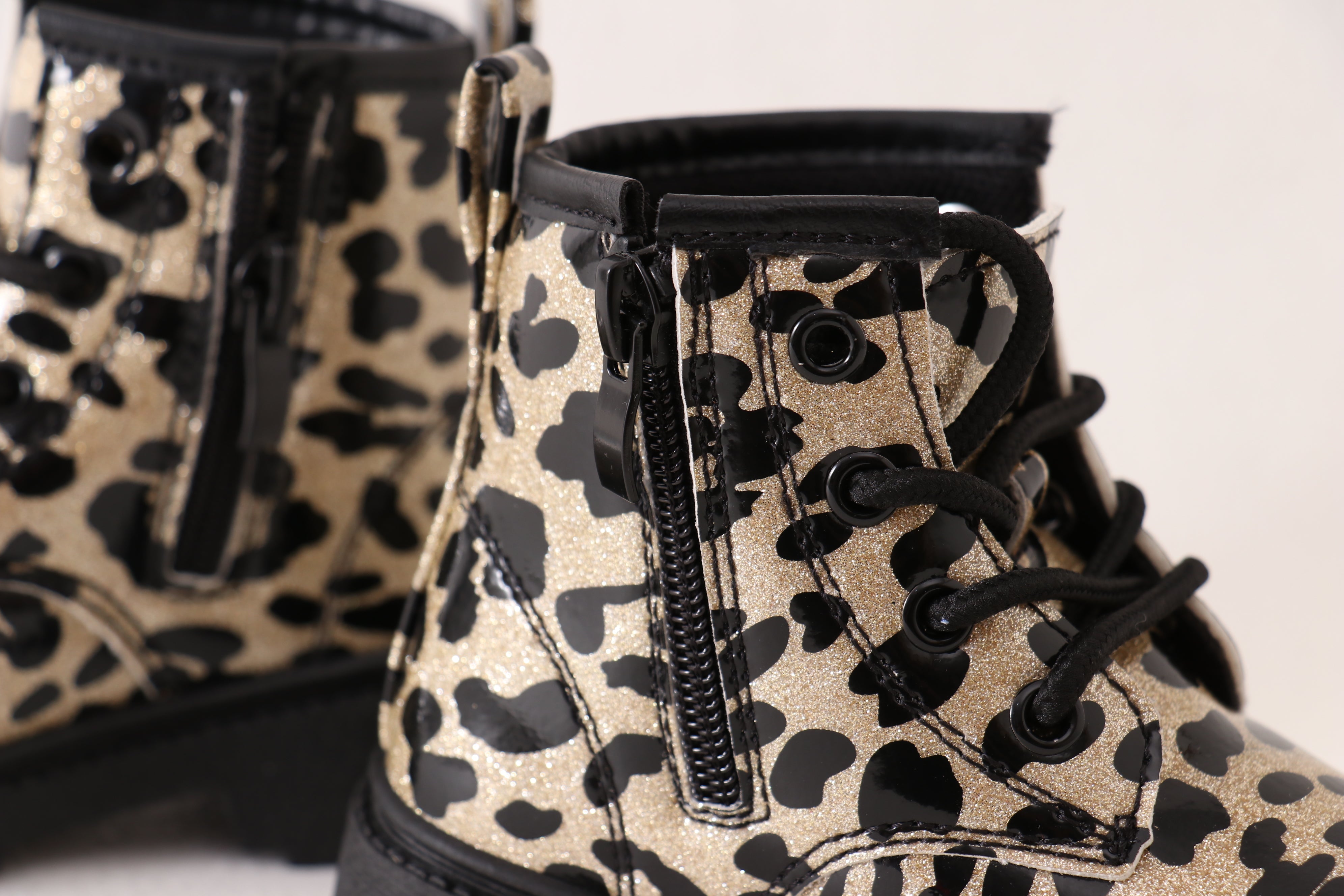 (In Stock 3rd Fl)Leopard Lace Up Bootie