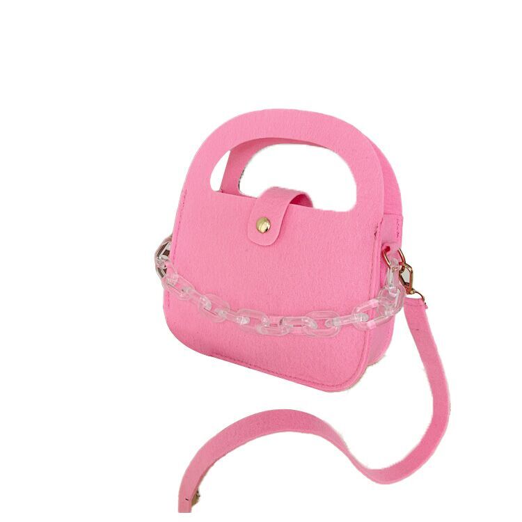 （Pre Order）Girls Chain Decor Saddle Bag