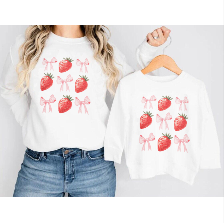 （Pre Order）Mommy and Me Strawberry Print Sweatshirt